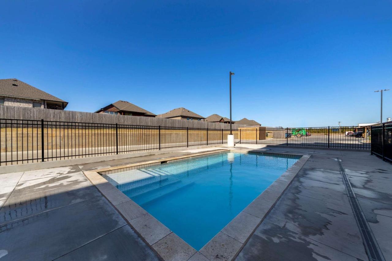 Comfort Inn & Suites Harrah Choctaw Kültér fotó