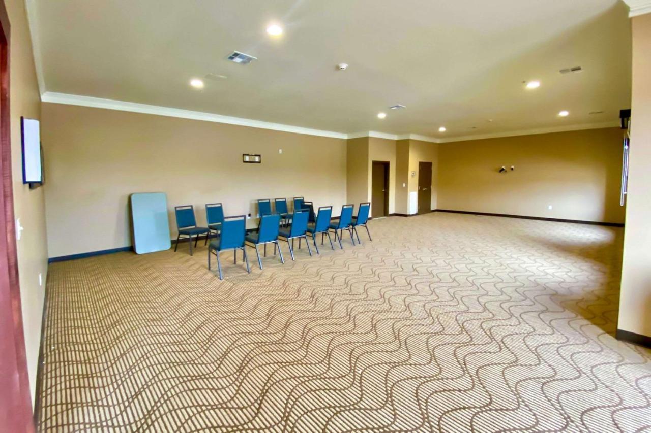 Comfort Inn & Suites Harrah Choctaw Kültér fotó